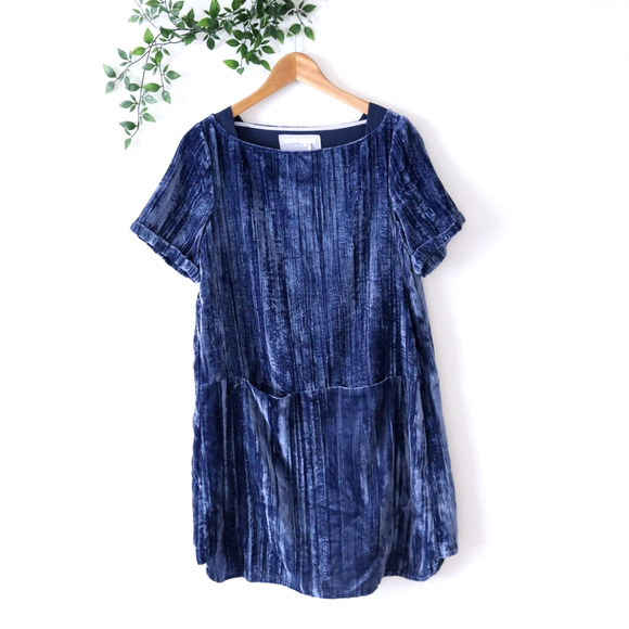 Floreat Anthropologie Blue Velvet Short Sleeve Dress Size XS Extra Small - Picture 1 of 4